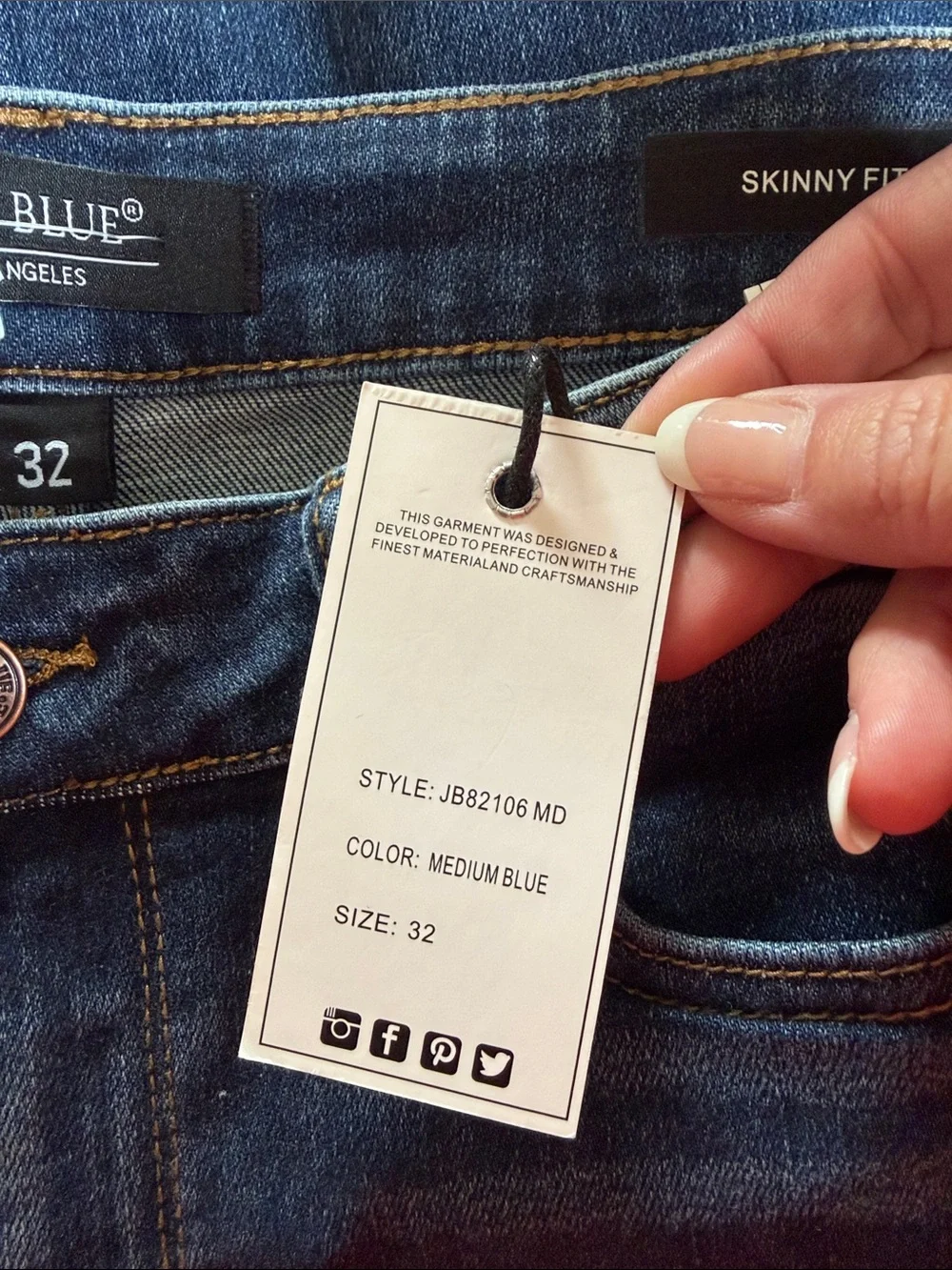 Judy‎ Blue Mid-Rise Skinny Jeans Size 32/14 NWT Medium Blue